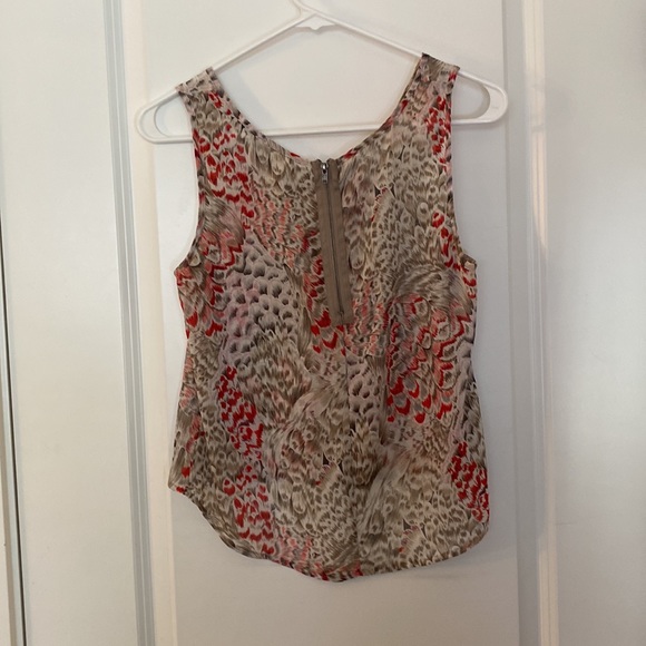 Patterned Top - Picture 2 of 2